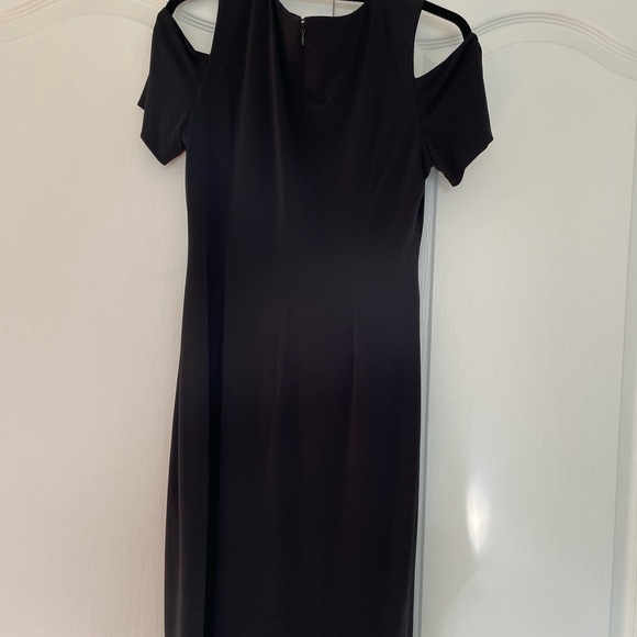 Calvin Klein Cold-Shoulder cocktail dress - Picture 2 of 4